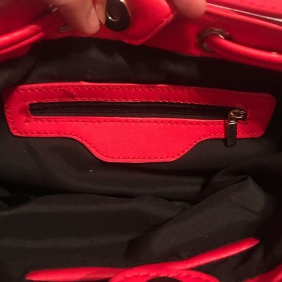 Red Straw Crossbody Bag - Picture 9 of 11